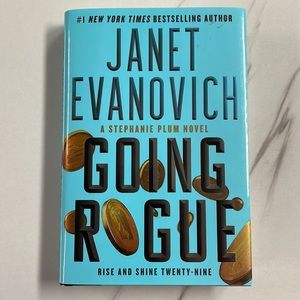 Janet Evanovich ‘Going Rogue’ Hardback Book
